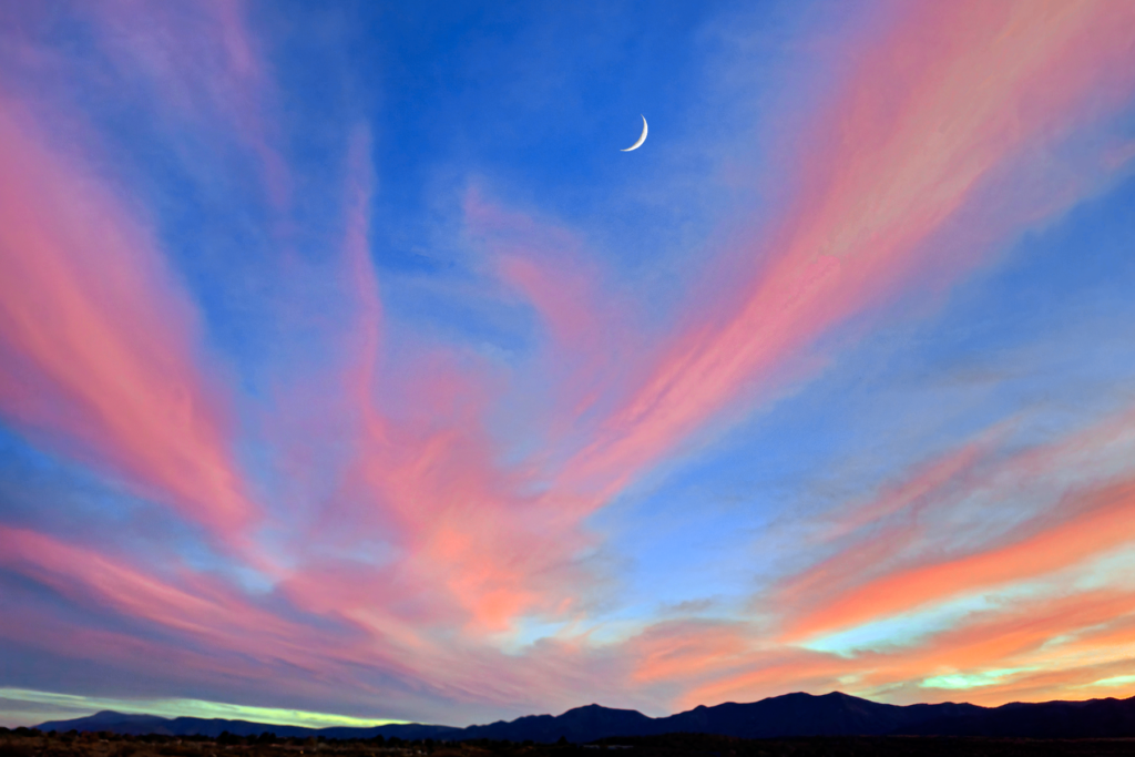 Crescentmoon.blackhills.az20251228