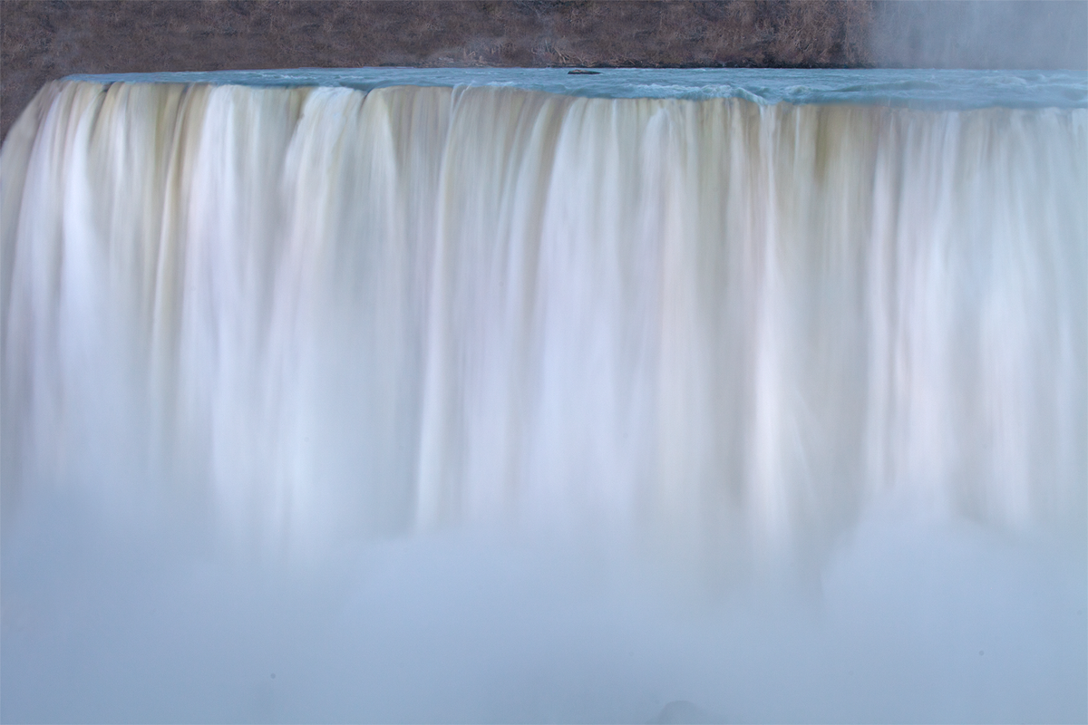 NiagFallsOnt.horiz 0910GregLawson
